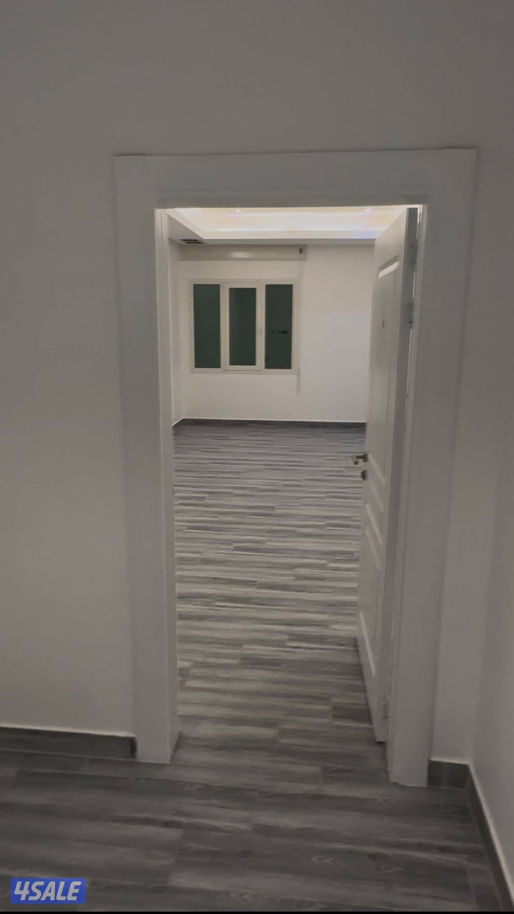 للأجار شقه ٣غرف ١ منهم ماستر صاله ١غ خ اصنصير معاريس او طفل واحد3