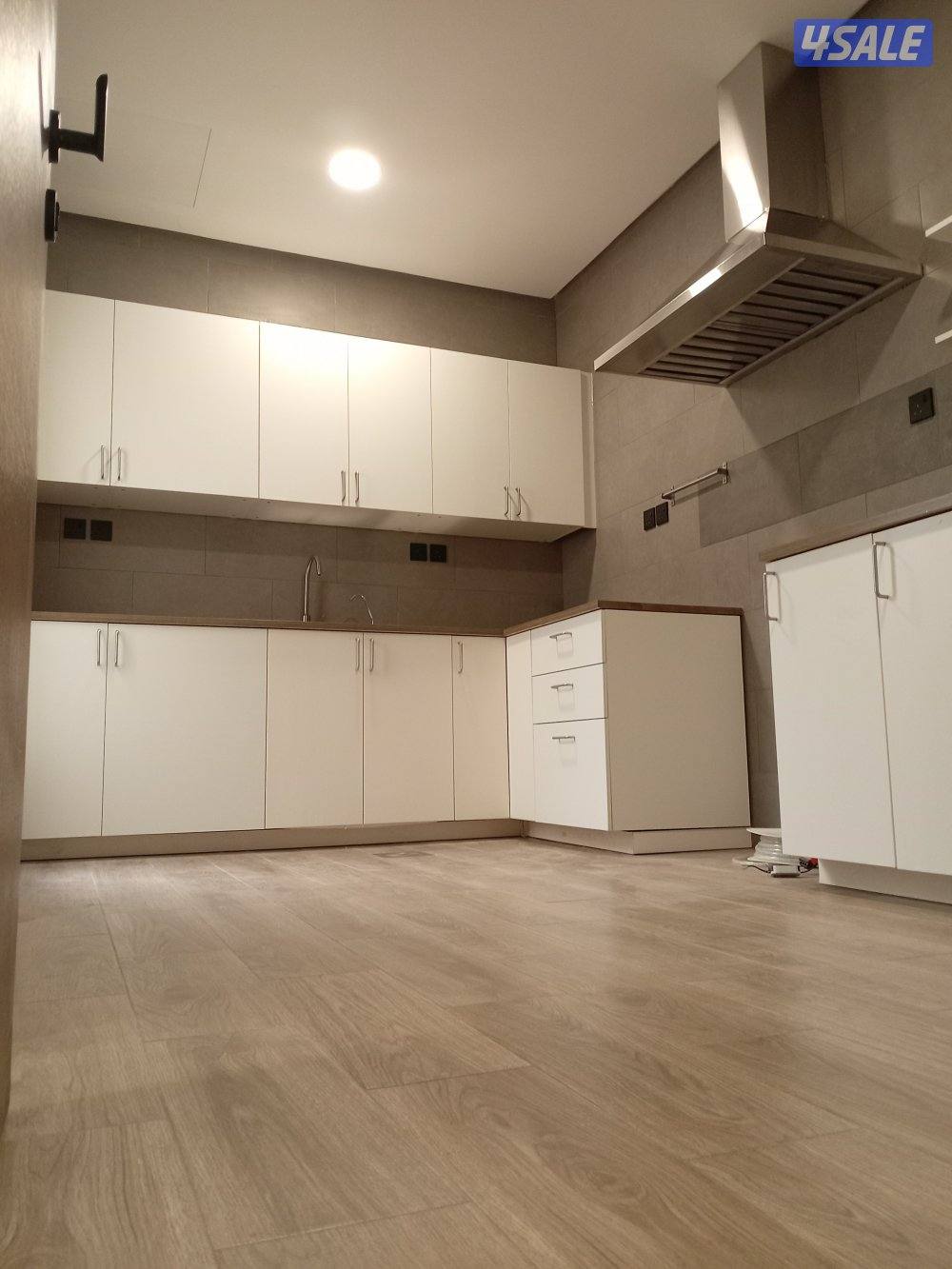 للإيجار شقة فخمه VvVIP في كيفان موقع مميز وراقية جدا ومودرن3