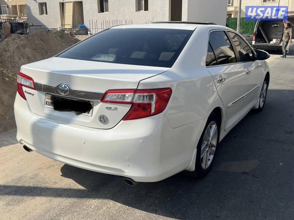 كامري صدفي كامل مواصفات 20142