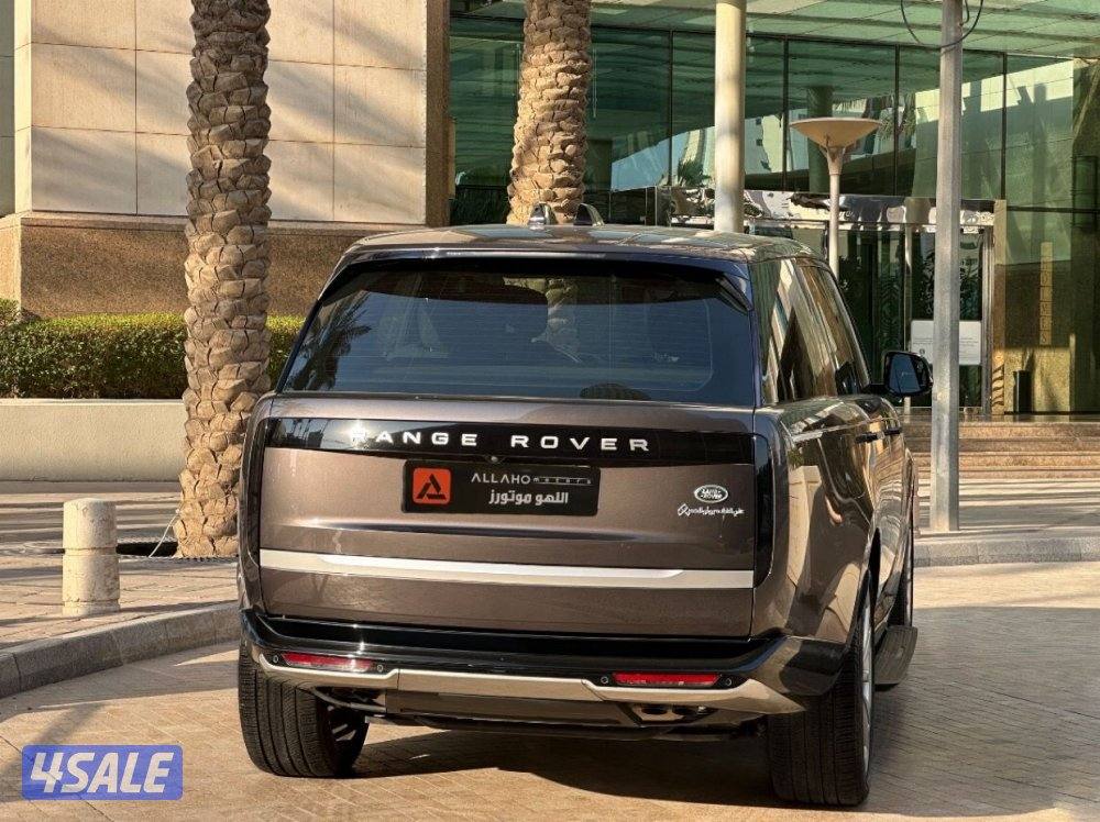 رنج روفرFIRST EDITION V8 موديل2022 عداد48الف وارد الغانم تحت الكفاله3