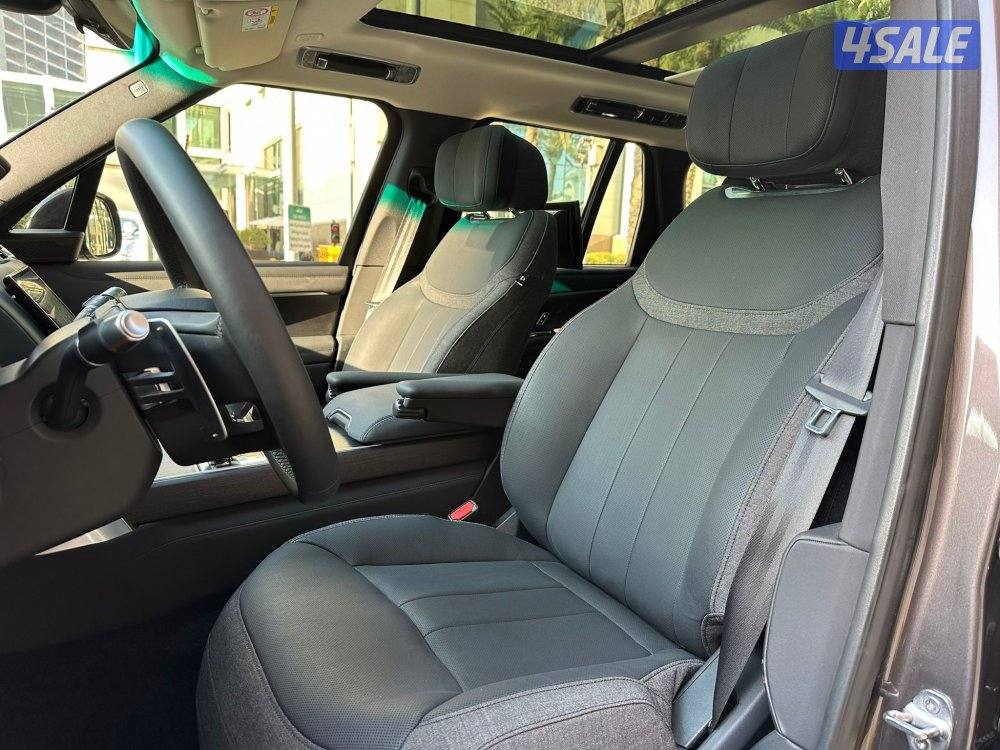 رنج روفرFIRST EDITION V8 موديل2022 عداد48الف وارد الغانم تحت الكفاله5