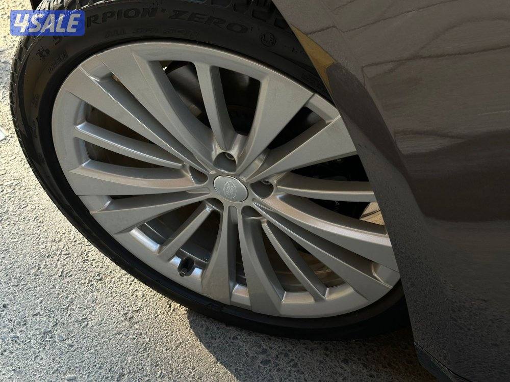 رنج روفرFIRST EDITION V8 موديل2022 عداد48الف وارد الغانم تحت الكفاله4