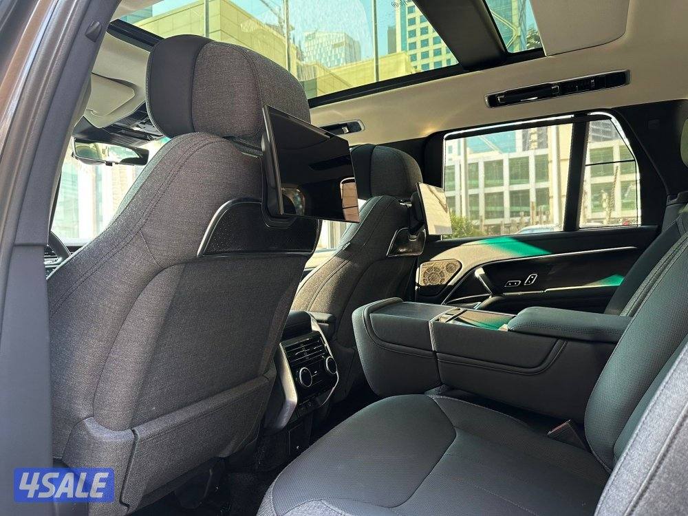 رنج روفرFIRST EDITION V8 موديل2022 عداد48الف وارد الغانم تحت الكفاله6