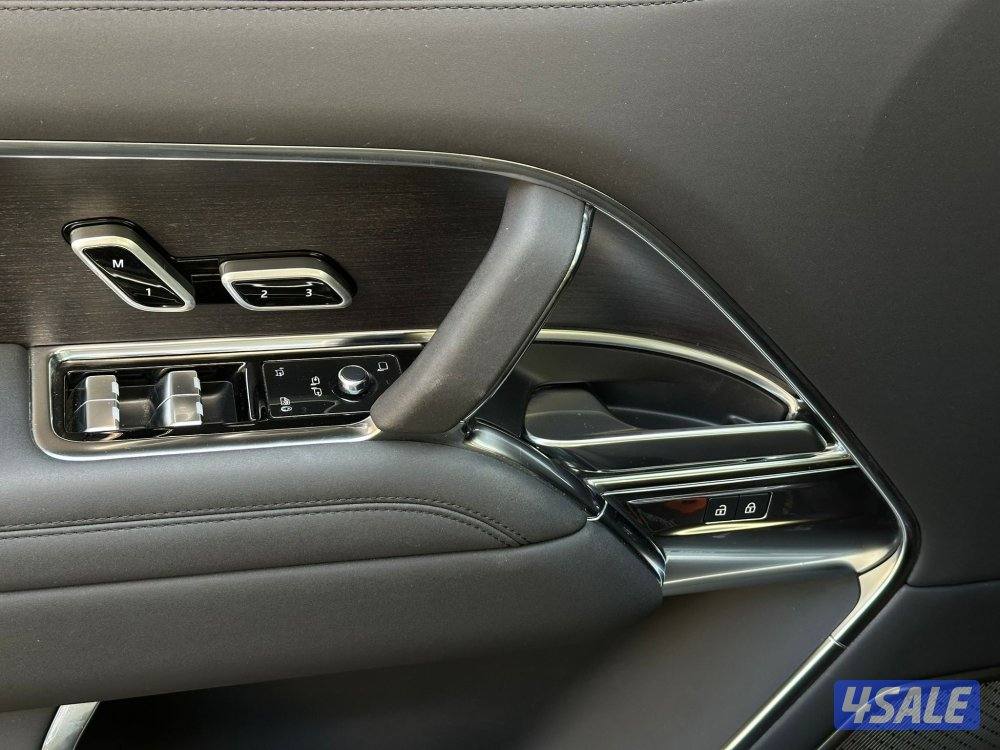 رنج روفرFIRST EDITION V8 موديل2022 عداد48الف وارد الغانم تحت الكفاله9