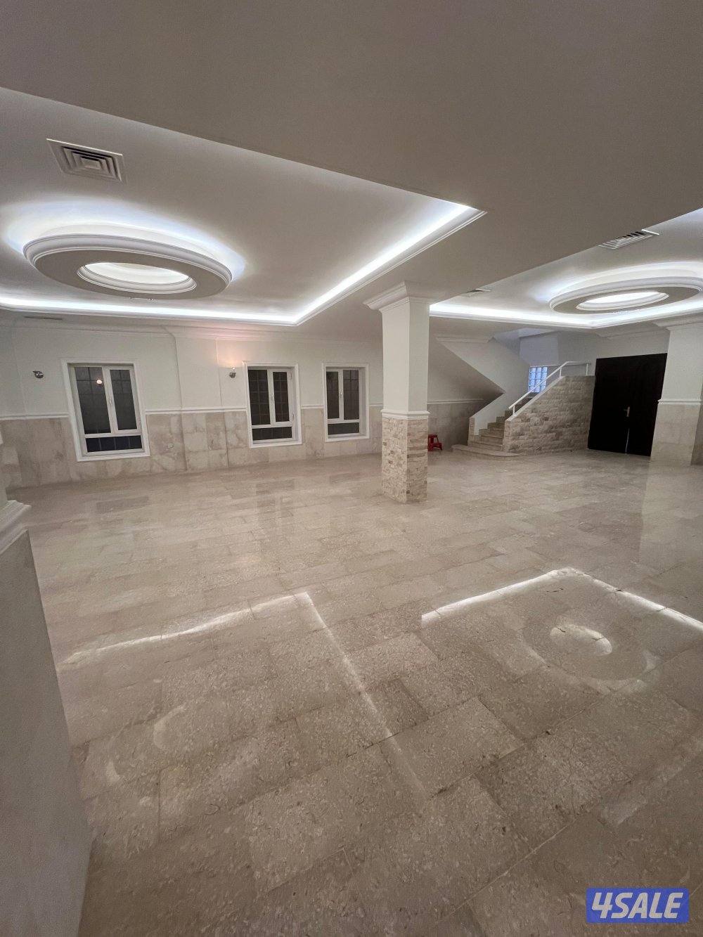 للايجار دورين من قسيمة (ارضي + سرداب) العدان ق61