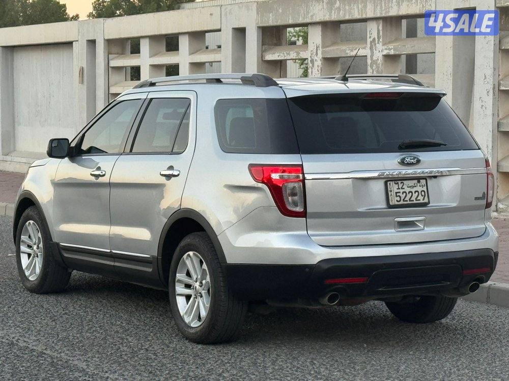للبيع اكسبلور 2014 بحالة ممتازة3