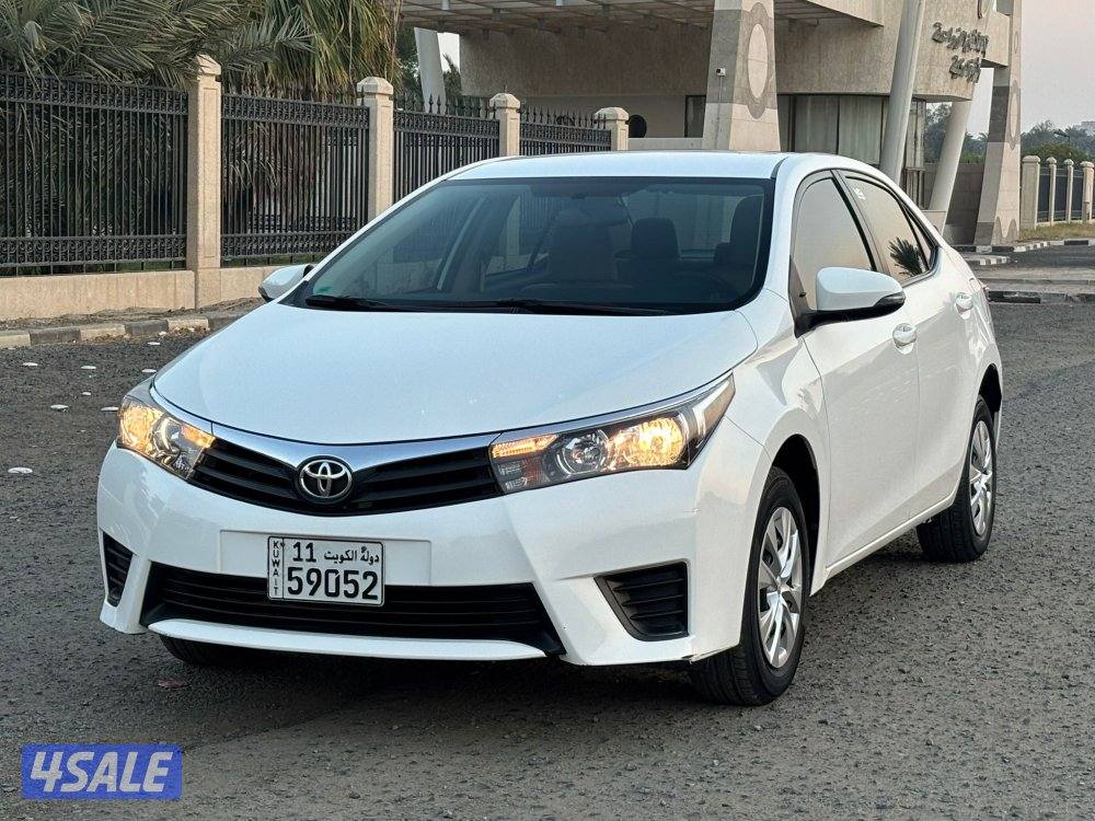 للبيع كورولا 2015 ممشى ٦٠ الف0