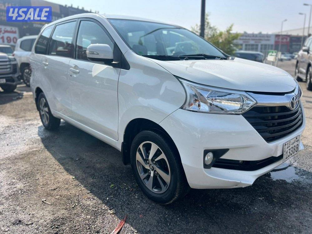 تويوتا افانزا موديل 20161