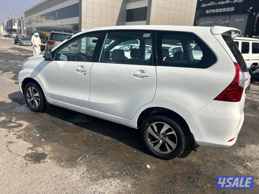 تويوتا افانزا موديل 20162