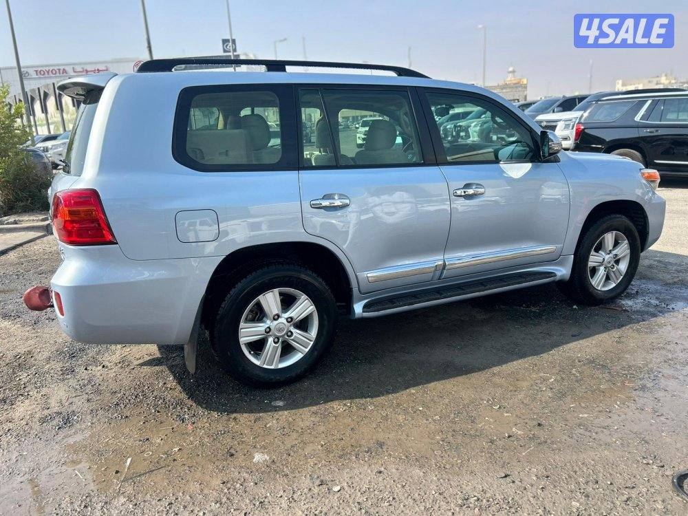 لاند كروزر V8 -GX.R3