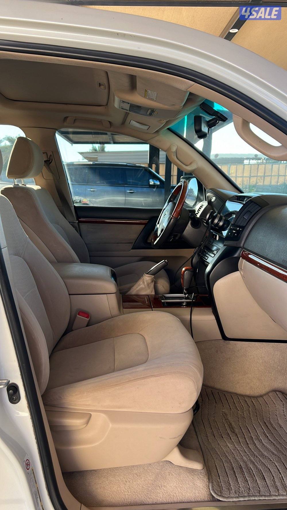 لاندكروزر المالك الاول 20136