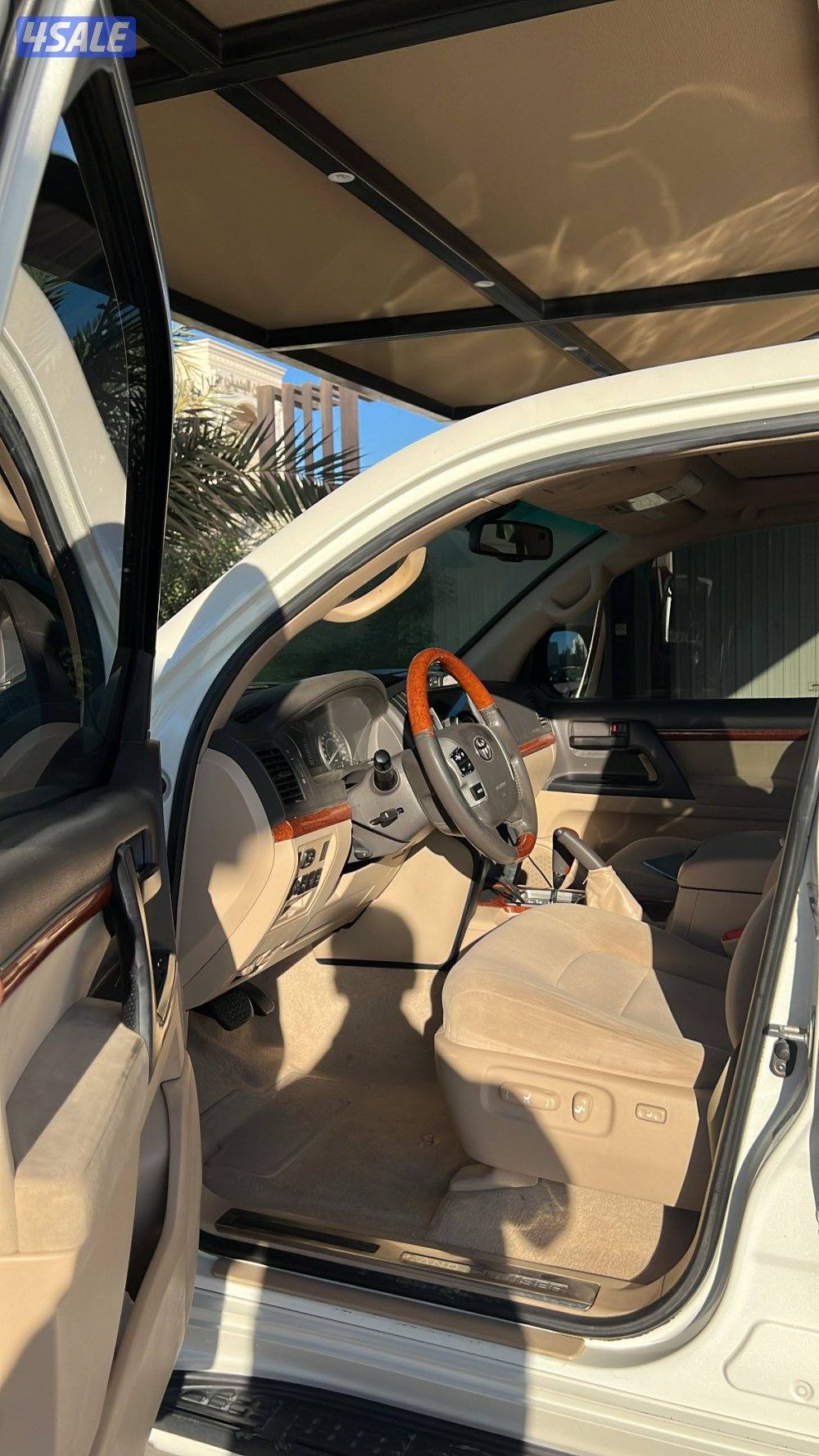 لاندكروزر المالك الاول 20137