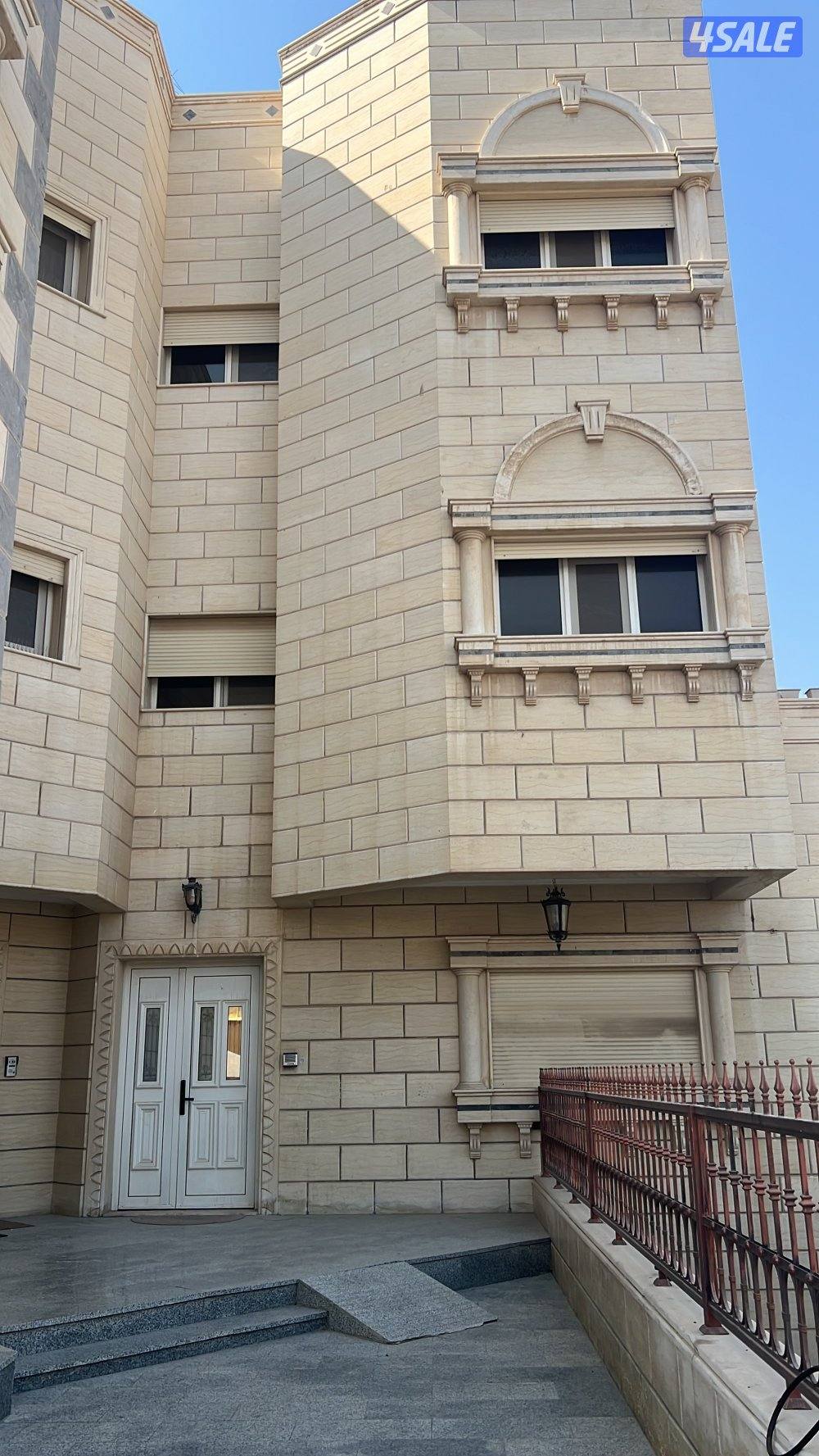 للإيجار فيلا بالخالديه1