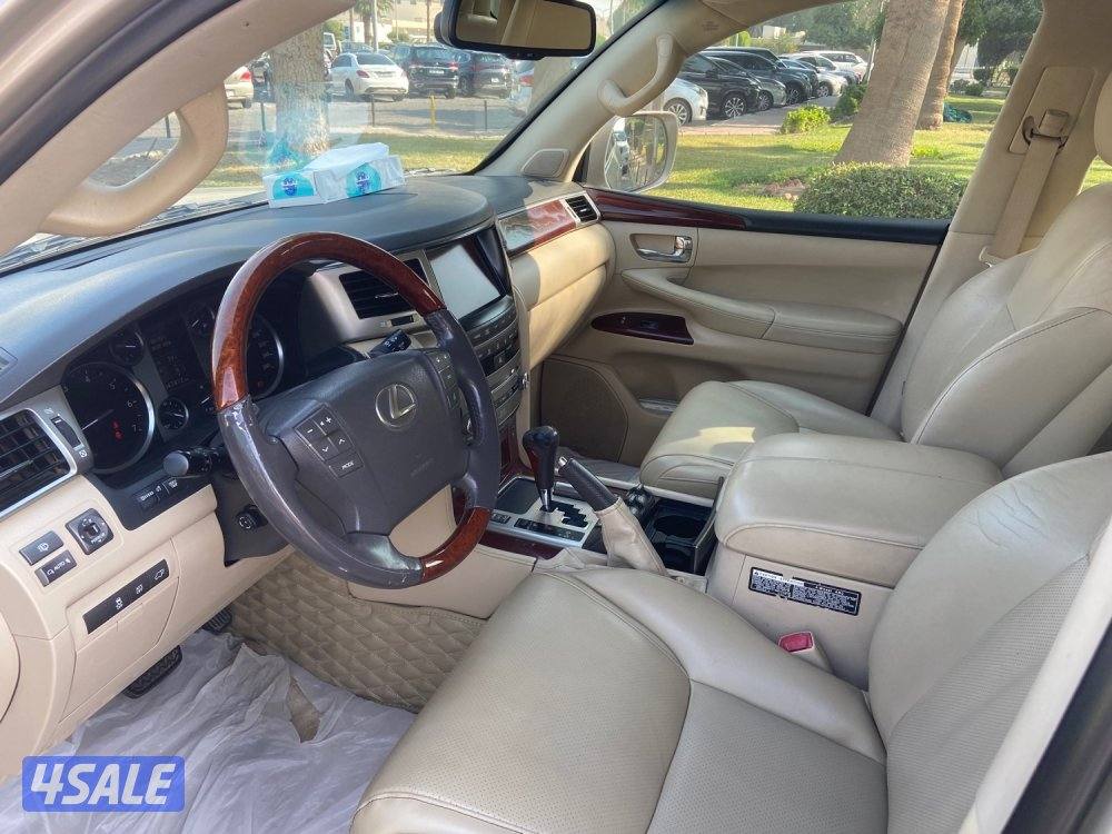 الروضة جيب لكزس LX570 بحالة ممتازة 2013 قمة بنظافة كامل امواصفات سبورت1
