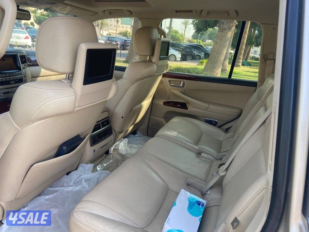 الروضة جيب لكزس LX570 بحالة ممتازة 2013 قمة بنظافة كامل امواصفات سبورت2