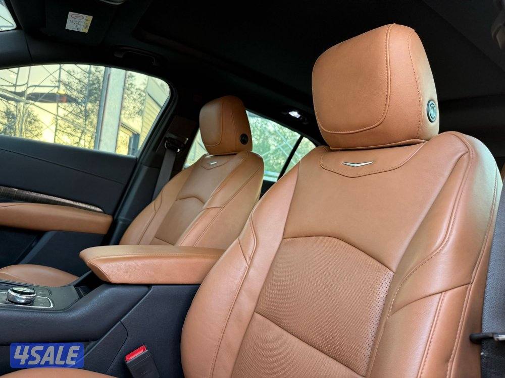 CADILLAC XT4 _2020 عداد 40 الف فقط8