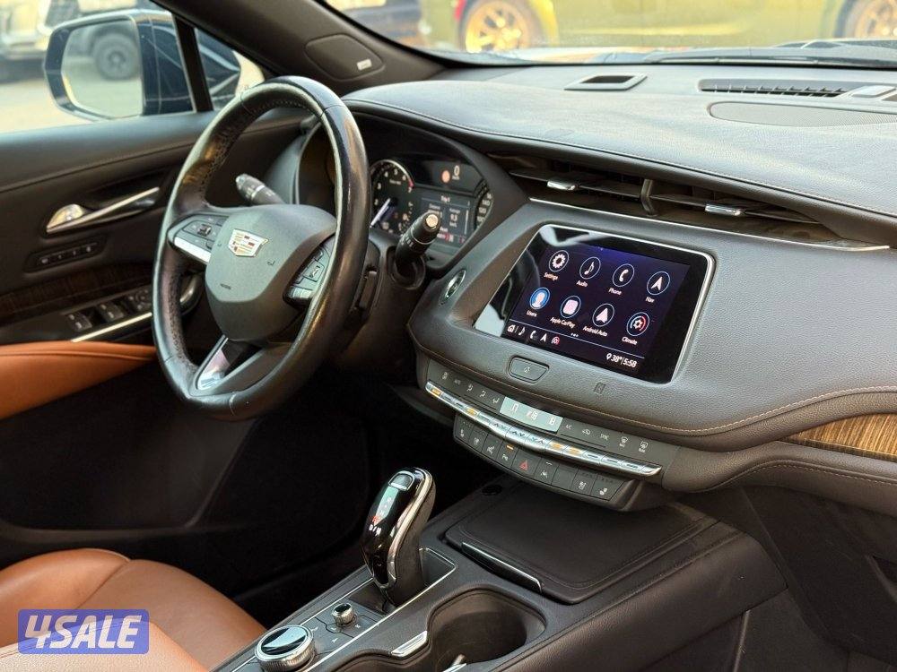 CADILLAC XT4 _2020 عداد 40 الف فقط7