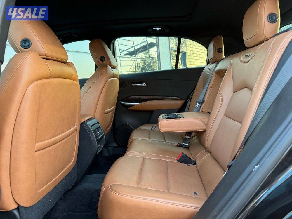 CADILLAC XT4 _2020 عداد 40 الف فقط9