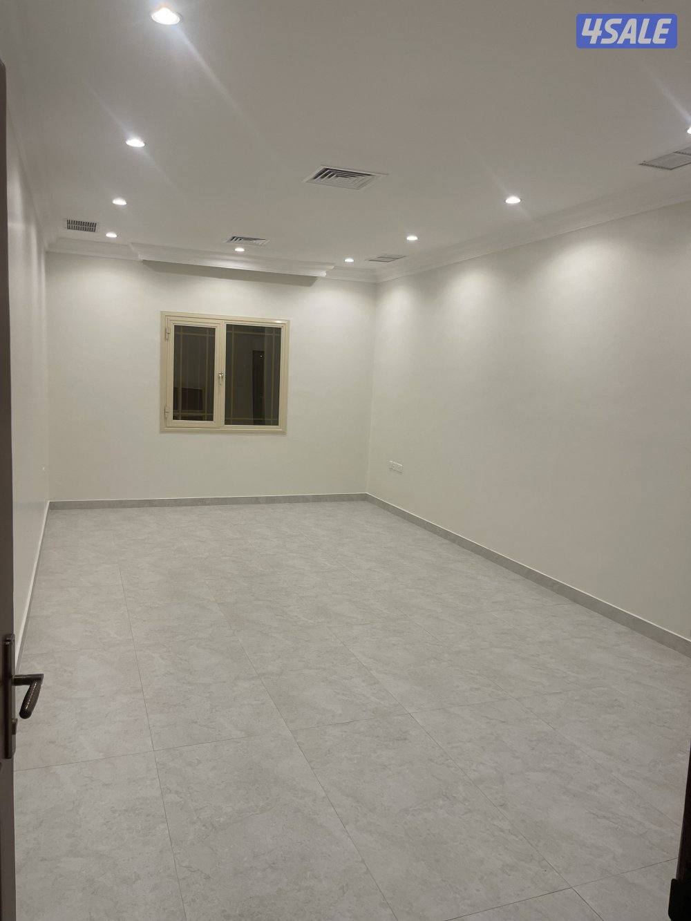 العقيله للايجار شقق  5 غرف / 3 غرف  / 2 غ / 1 غ / 5 غ  تشطيب  ديلوكس9