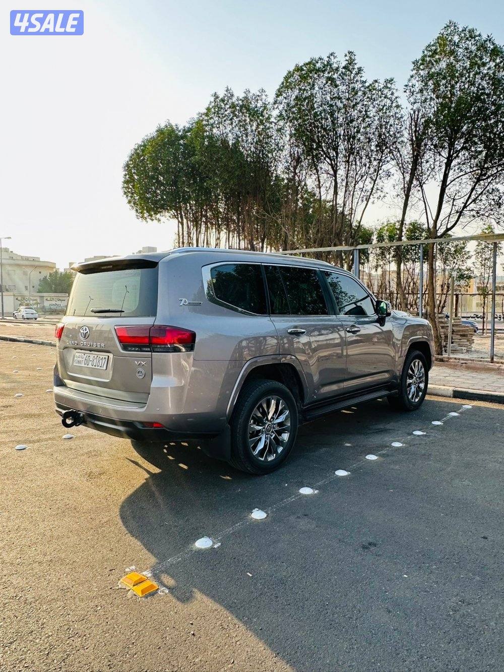 للبيع لاند كروز VX عداد 70 الف صبغ الوكالة2