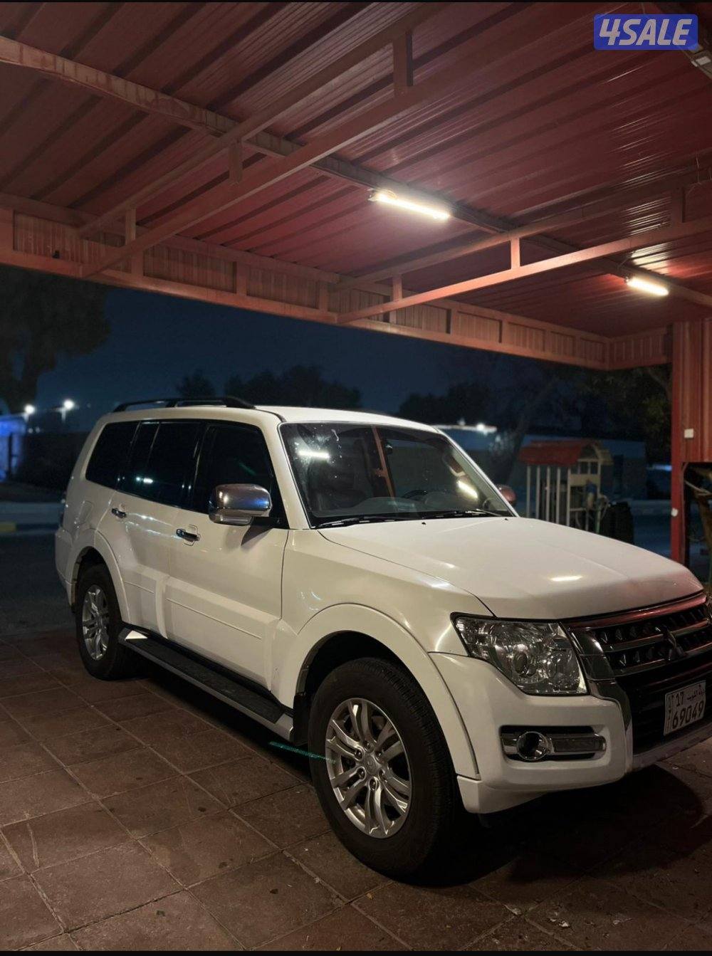 باجيرو 2020 ماشي ٢٥٠٠٠ ألون ابيضّ بحاله ممتازه4