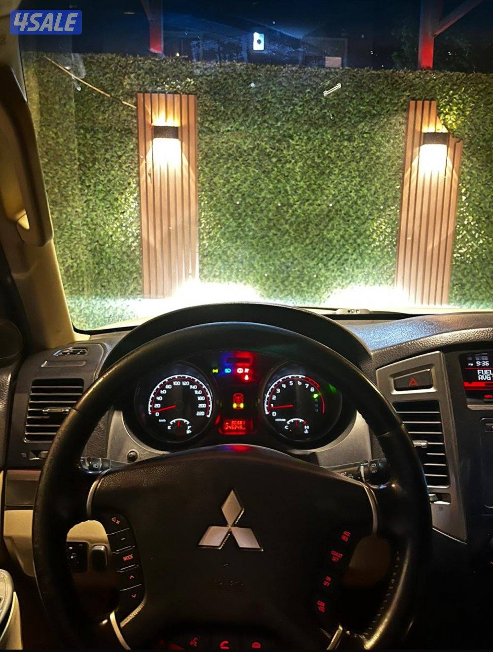 باجيرو 2020 ماشي ٢٥٠٠٠ ألون ابيضّ بحاله ممتازه8