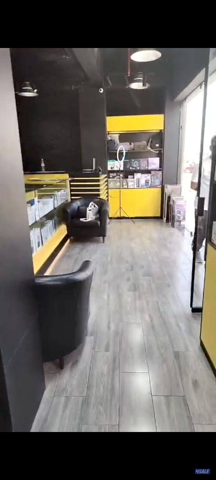 للايجار محل بمجمع راقي بحولي0