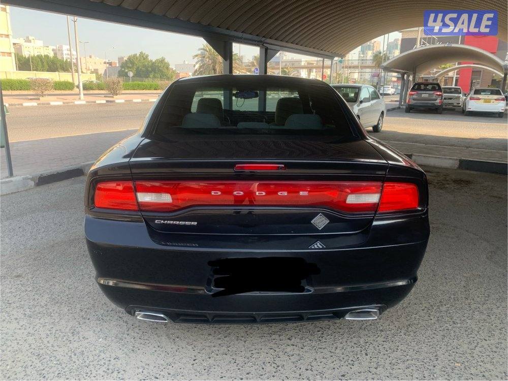 للبيع دودج شارجر ٦سلندر موديل ٢٠١٤1