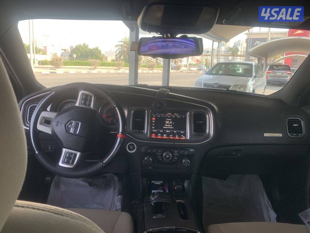 للبيع دودج شارجر ٦سلندر موديل ٢٠١٤3