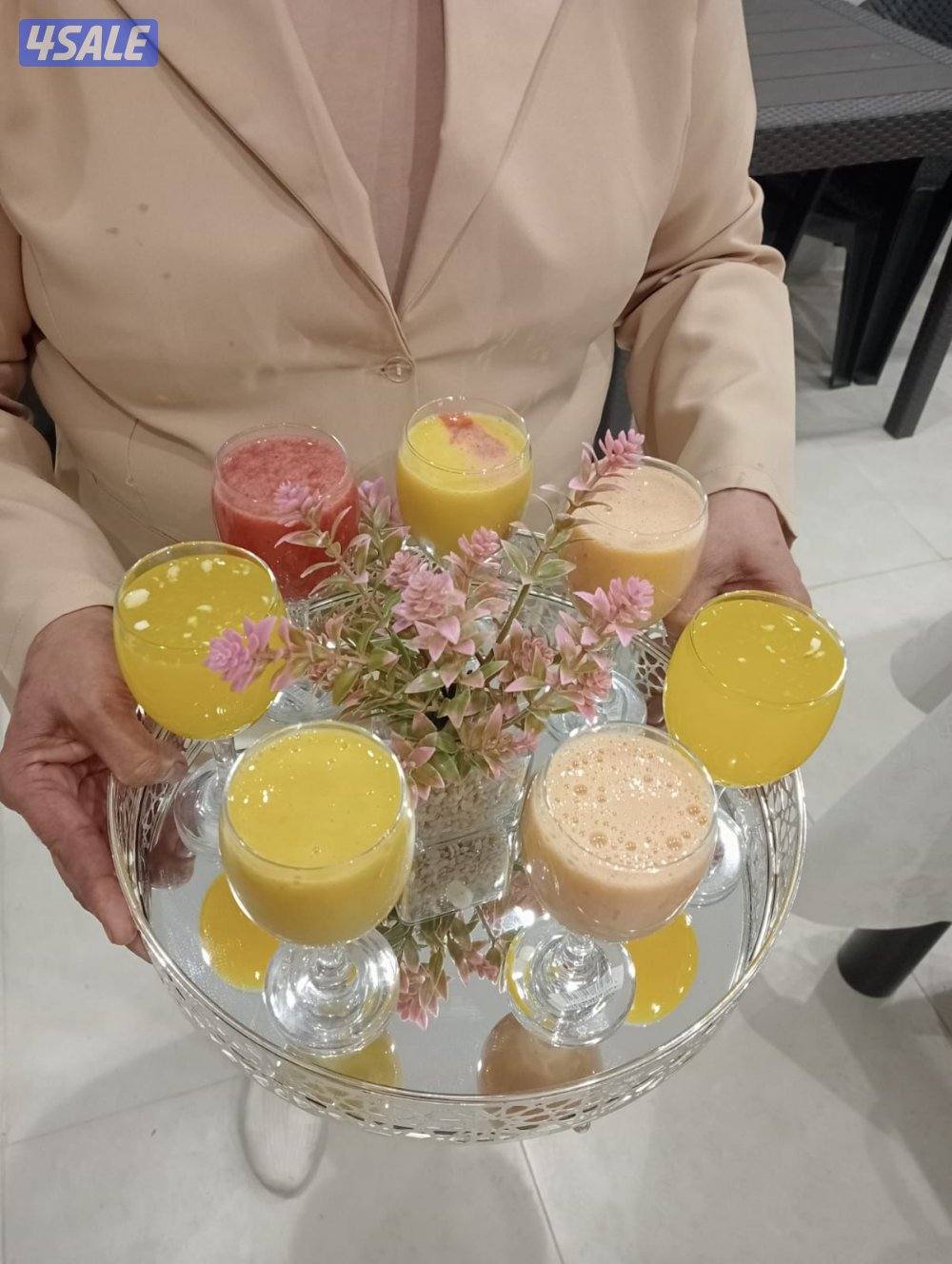 تأجير كراسي خيم كنفات وبنشات زينه خدمه إيقاف السيارت خدمه ضيافه رجالي11