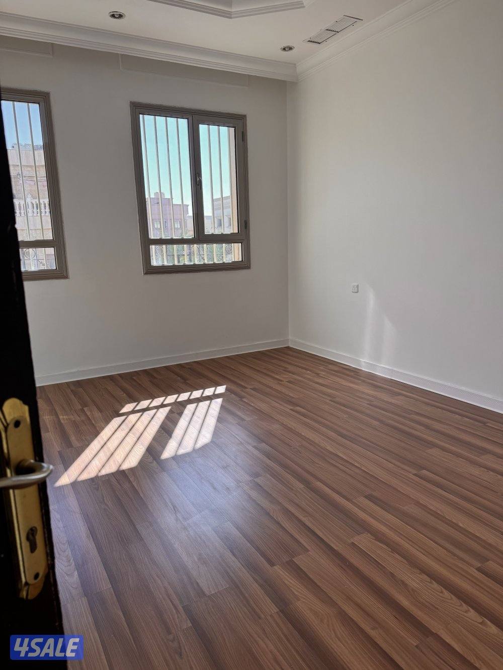 للايجار شقه 3 غرف3