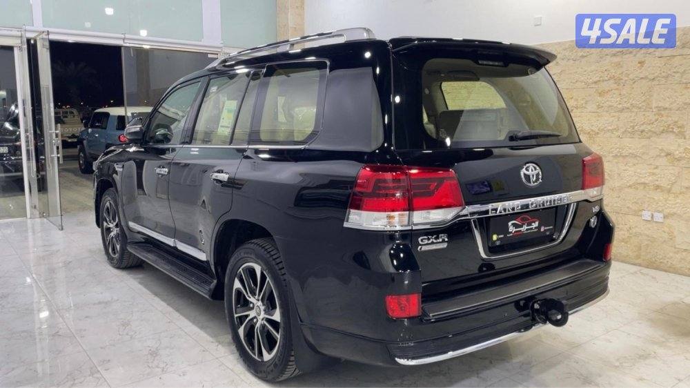 للبيع لاند كروزر تورنق 2021 ماشي70الف3