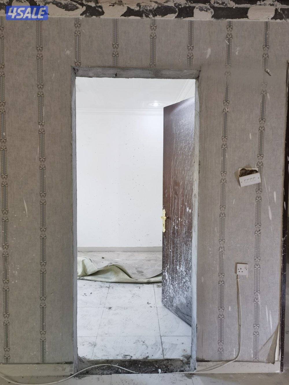 قص خرسانه وتثقيب وتكسير الخرسانه المسلحه
((ترميمات عامه ))
١-تكسير سر9