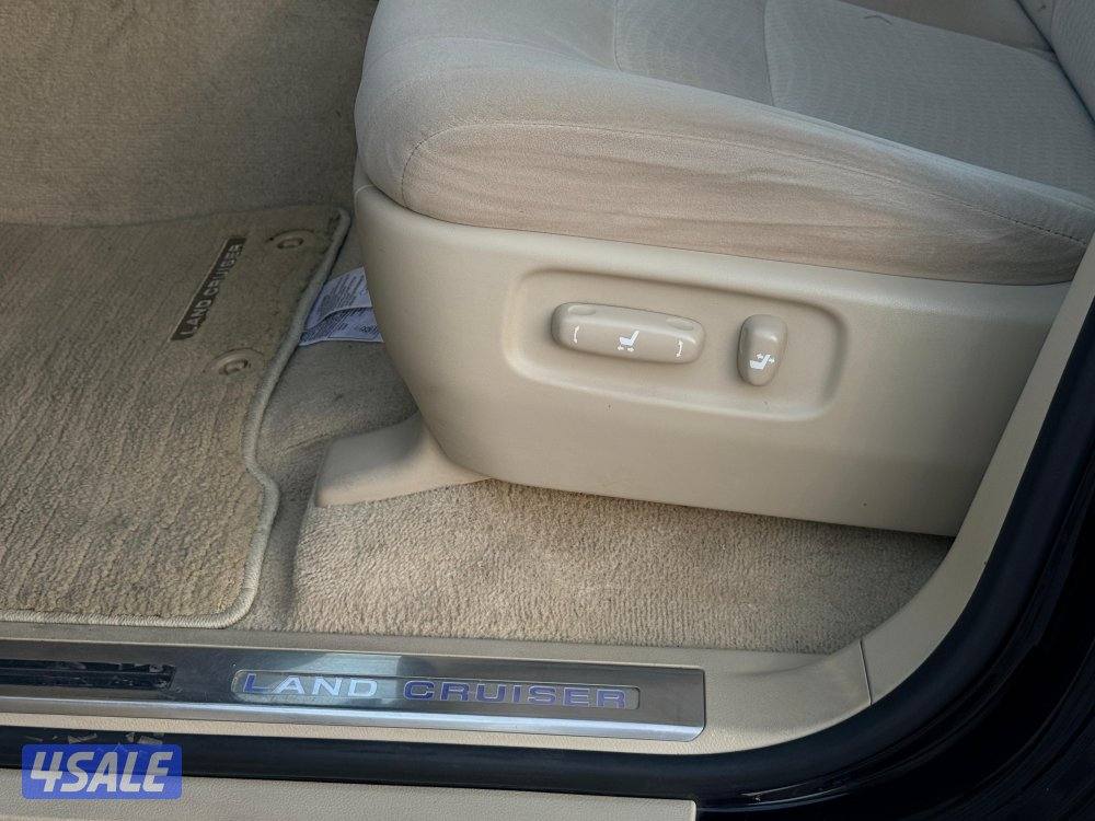 للبيع لاند كروزر GXR موديل 2021 صبغ الوكاله ماشي 72 ألف المالك الأول13