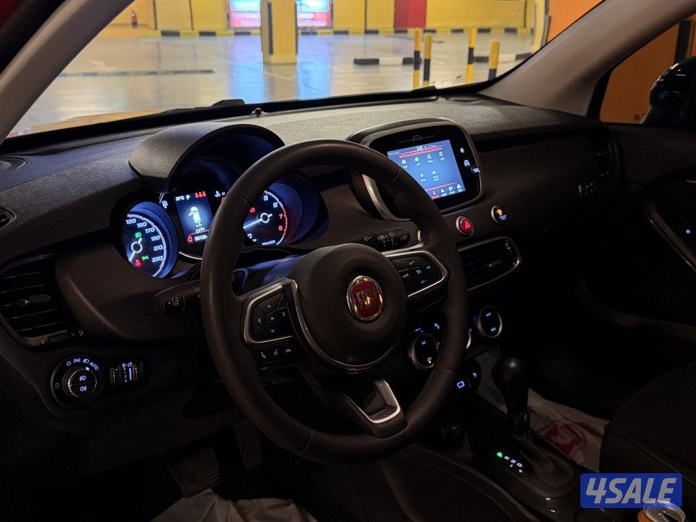 فيات 500X موديل 2023 عداد قليل 55 الف بحالة الوكاله بلاك اديشن1