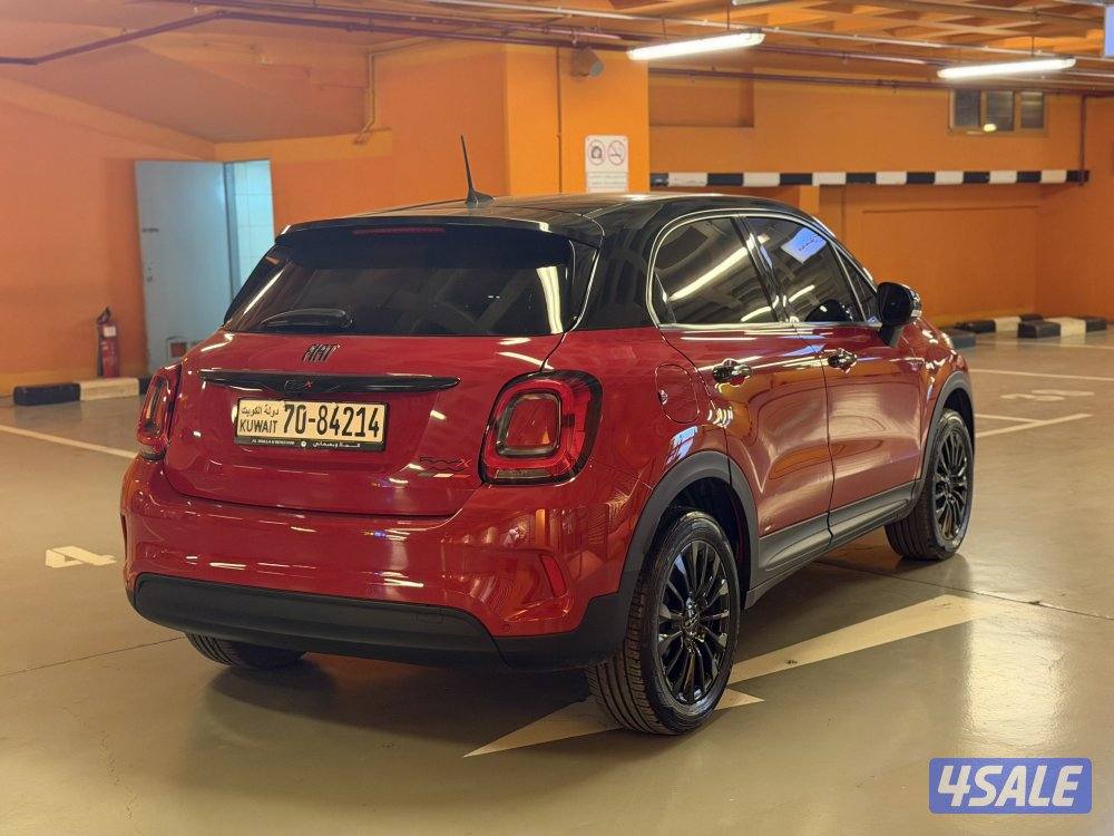 فيات 500X موديل 2023 عداد قليل 55 الف بحالة الوكاله بلاك اديشن2