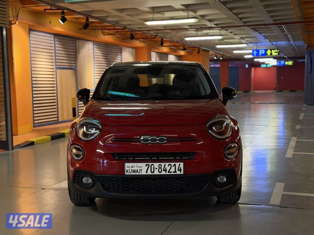 فيات 500X موديل 2023 عداد قليل 55 الف بحالة الوكاله بلاك اديشن10