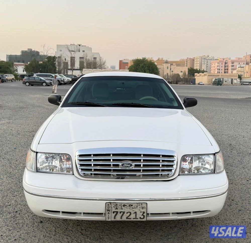 بحالة ممتازة جدا فورد كراون فكتوريا 2012 الوزان صبغ الوكالة عدا قطعة0