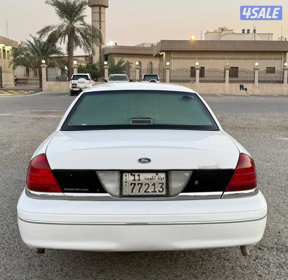 بحالة ممتازة جدا فورد كراون فكتوريا 2012 الوزان صبغ الوكالة عدا قطعة4
