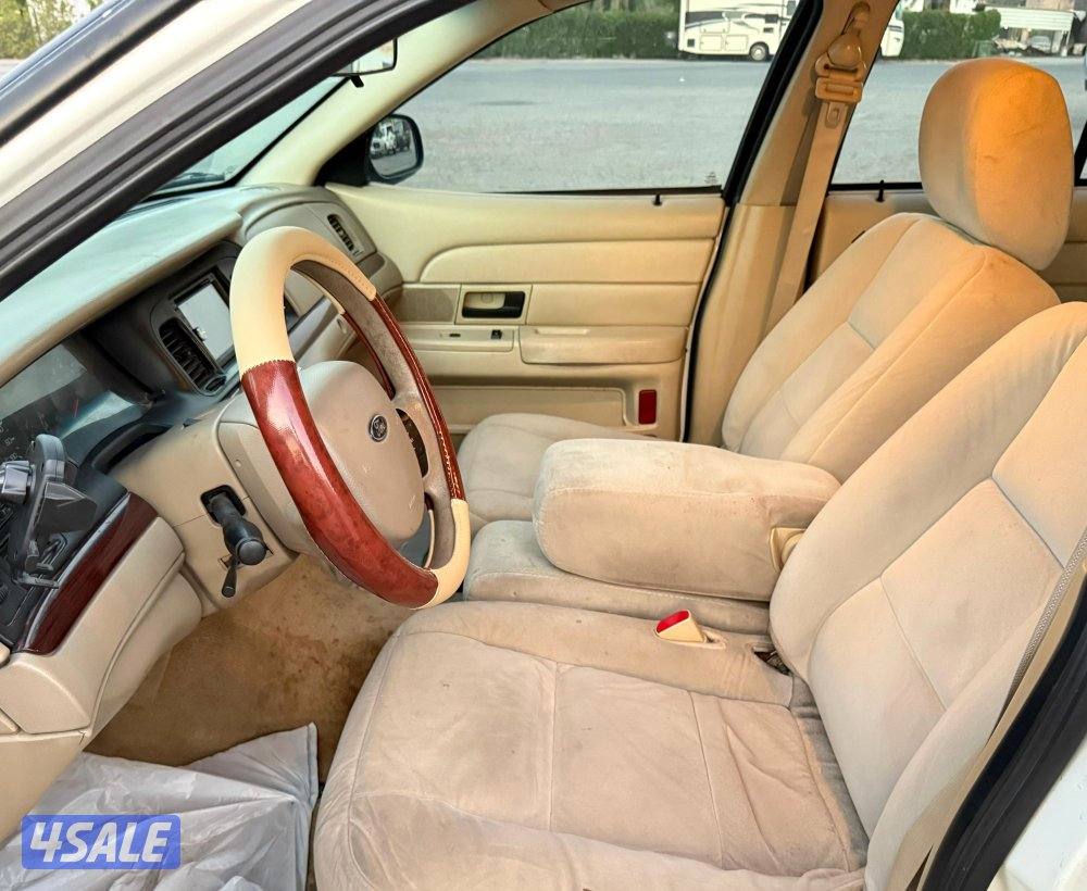 بحالة ممتازة جدا فورد كراون فكتوريا 2012 الوزان صبغ الوكالة عدا قطعة10