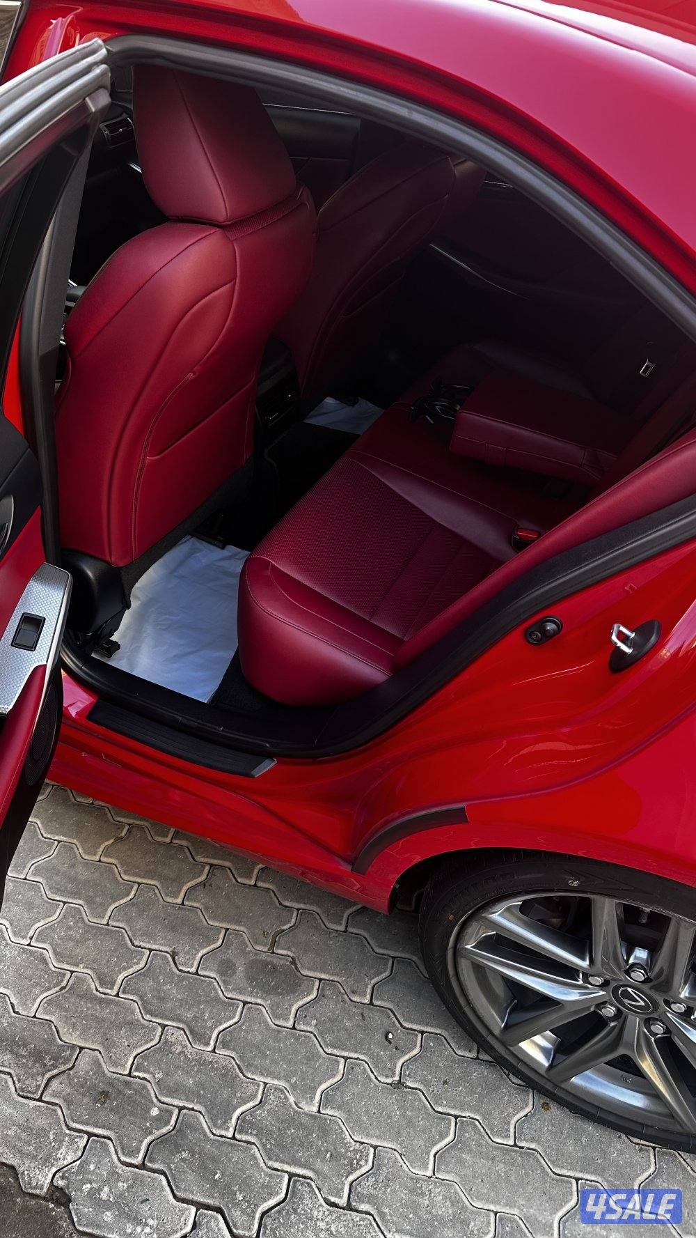 لكزس سبورت is350  بحالة ممتازة 20165