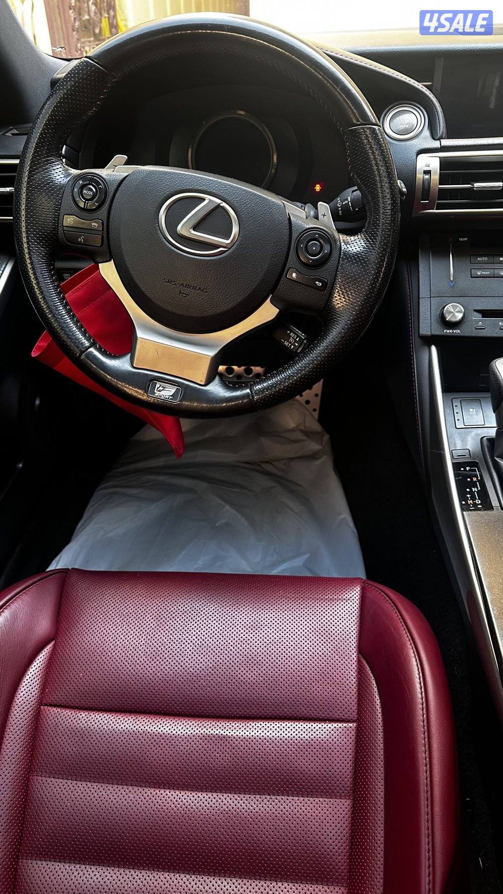 لكزس سبورت is350  بحالة ممتازة 20167