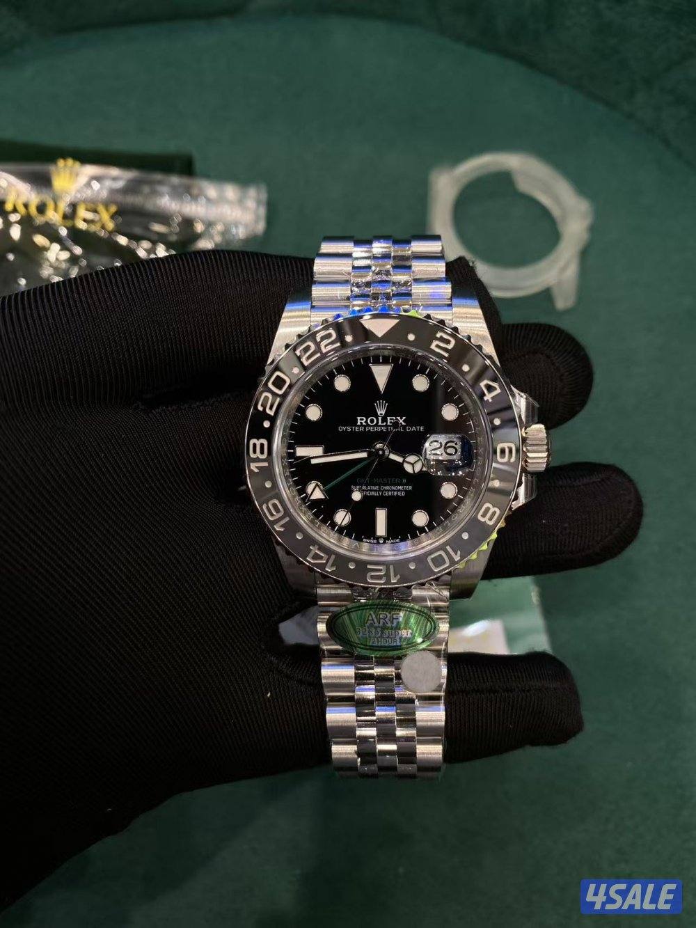 ساعات من مصانع VSFوARF1