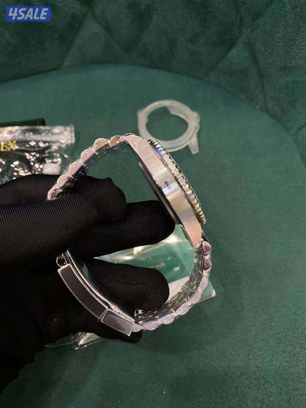 ساعات من مصانع VSFوARF5