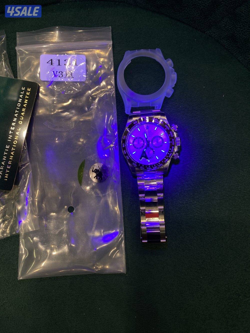 ساعات من مصانع VSFوARF7