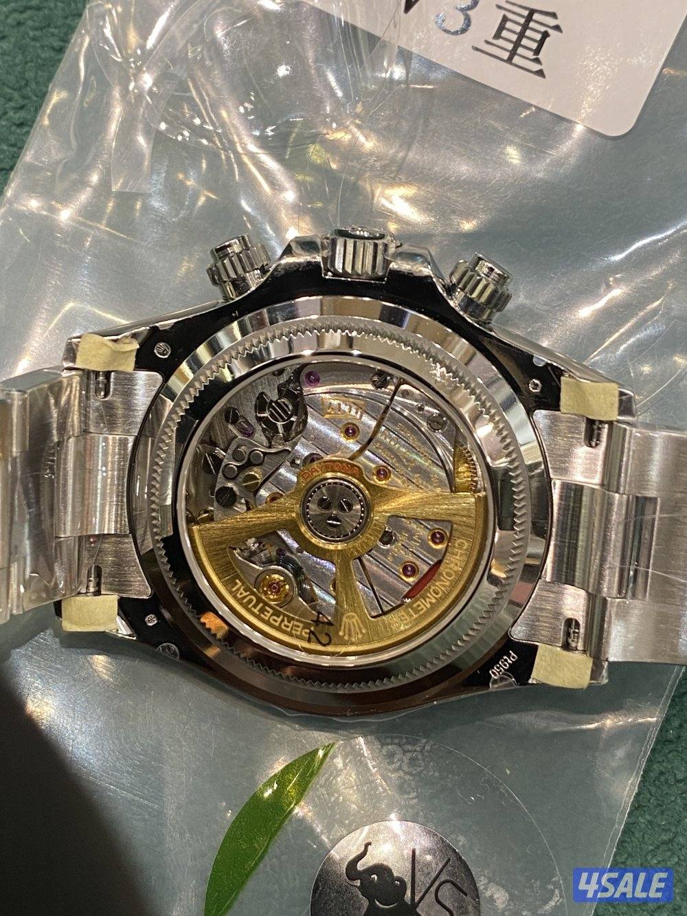 ساعات من مصانع VSFوARF8