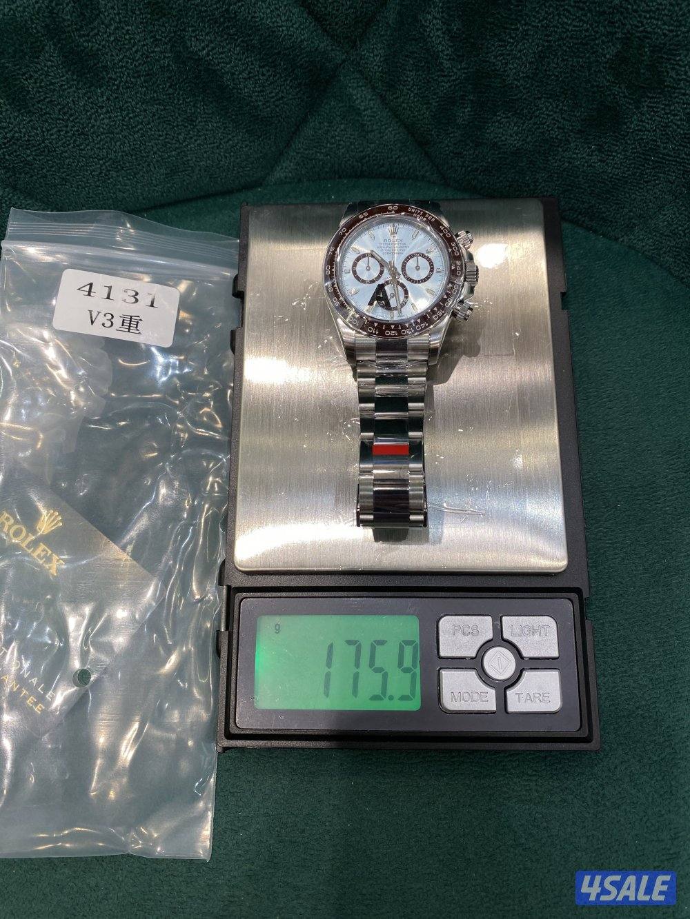 ساعات من مصانع VSFوARF10