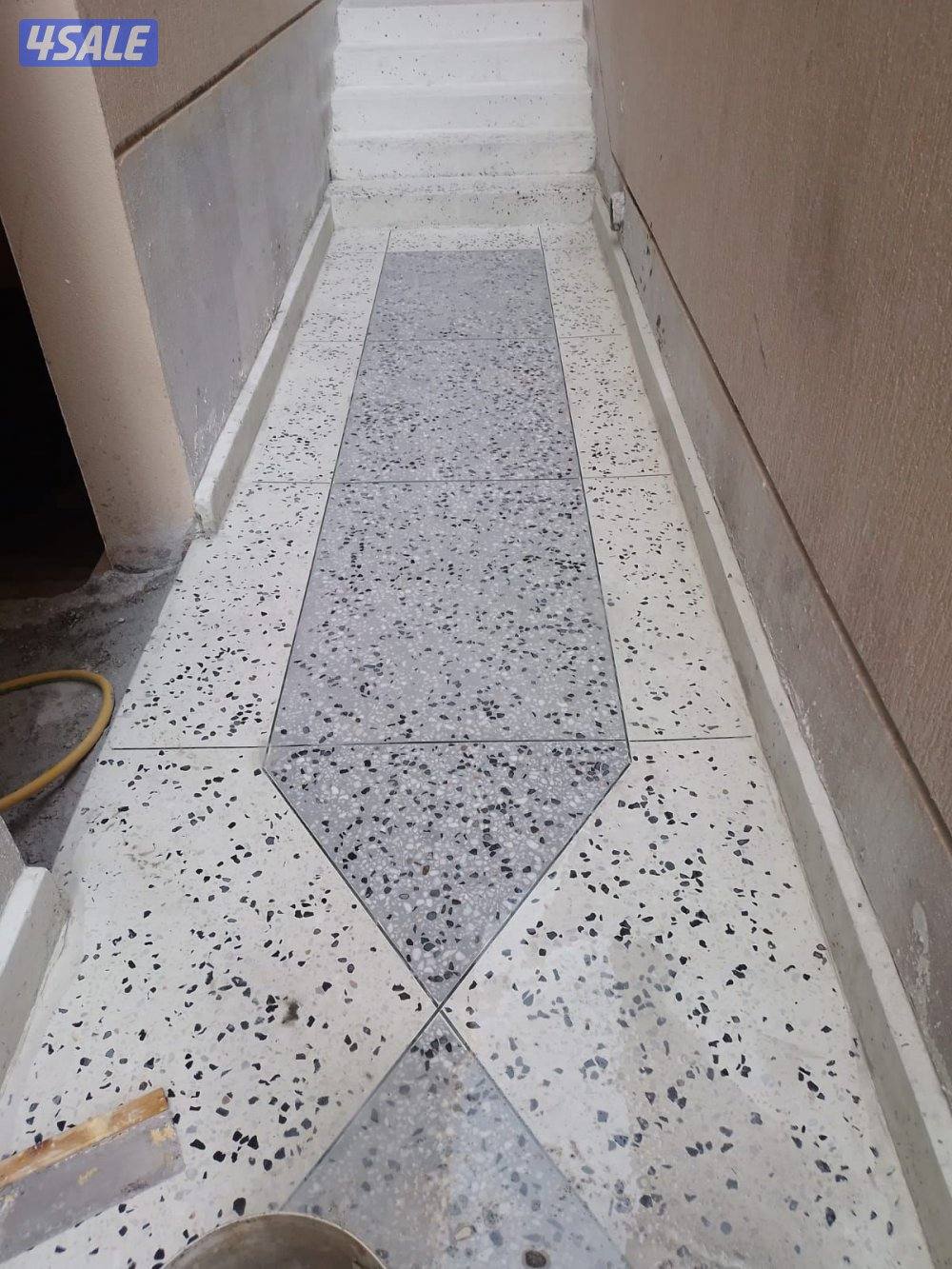 معلم بلاط متدخل وكربستون وصب مزييك أرضيات وجلي كاشي وجلي رخام  وتيل صن9