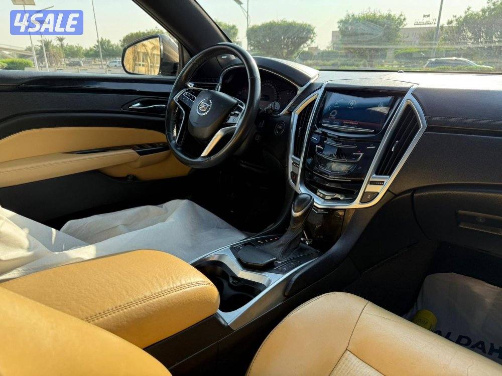 للبيع جيب كاديلاك SRX 20143