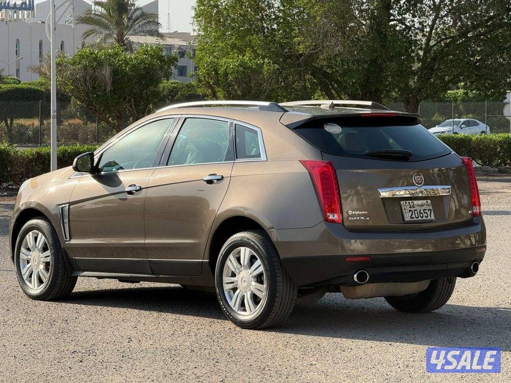 للبيع جيب كاديلاك SRX 20145